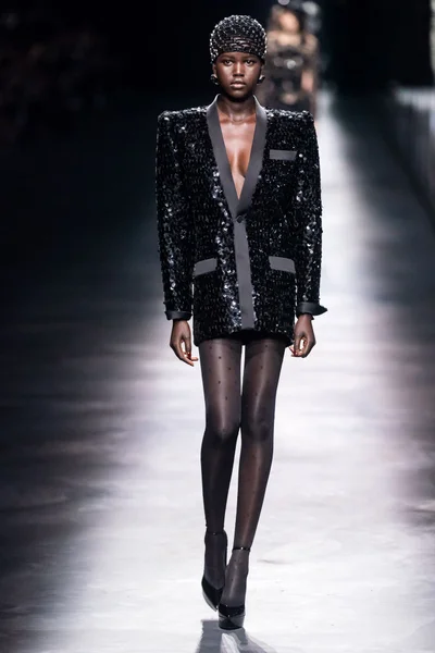 Look 44